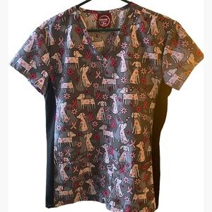 🩷4/$10🩷Ladies Small Scrub Top with Pink Ribbons and Dogs